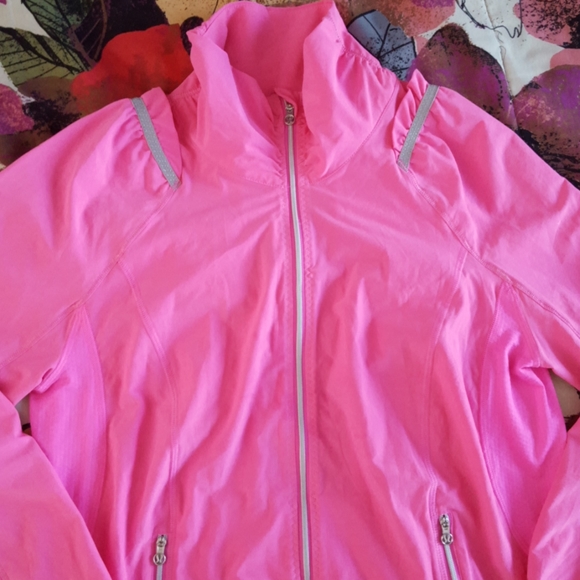 Lululemon Nada Jacket - Picture 4 of 8